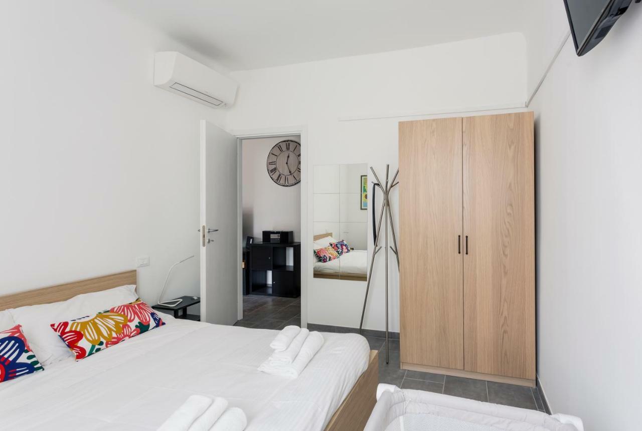Comfortable Family Group Apartment Via Paruta Mailand Exterior foto